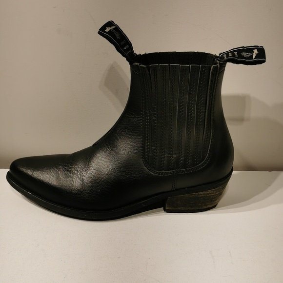 Good Guys Don't Wear Leather The Duke Vegan Unisex Black Boots like New - Picture 7 of 10